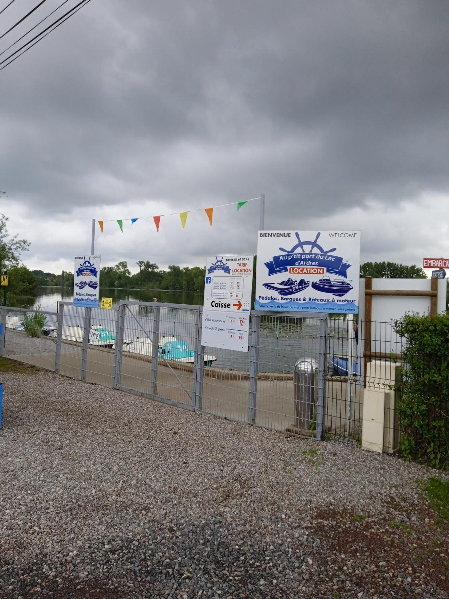 Le Chat Reveur Hotel Ardres Exterior foto